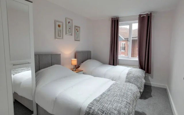 Ravens House Sapphire Apartments