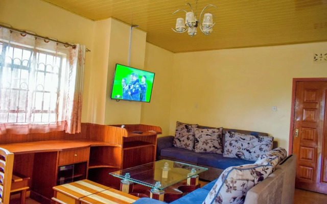 Leafy Park Villa