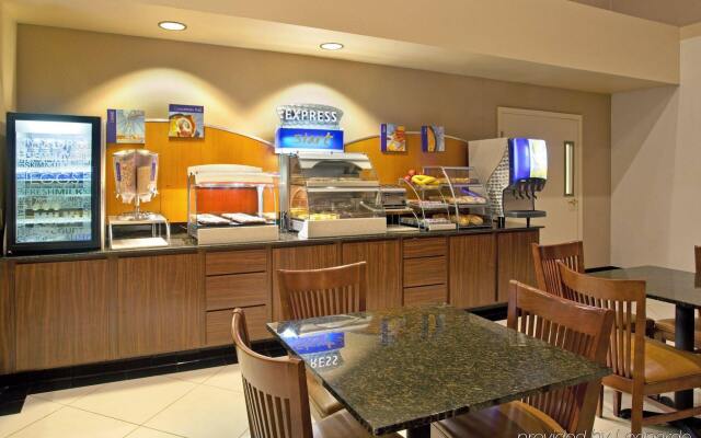 Holiday Inn Express & Suites Rancho Mirage - Palm Spgs Area by IHG