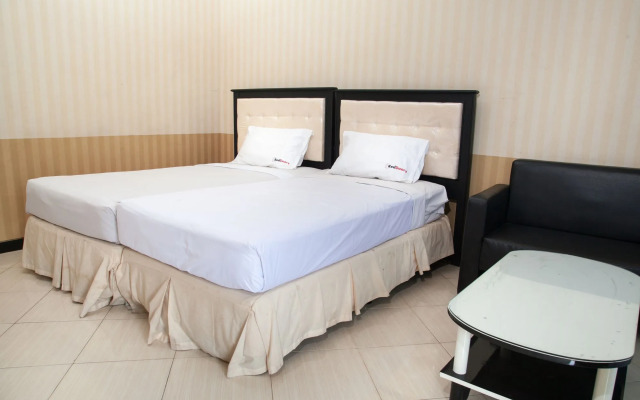 RedDoorz near Juanda International Airport