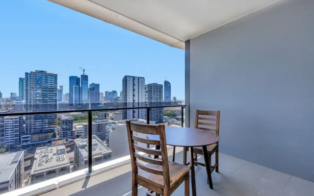KOZYGURU BRISBANE ONE 1Bed APT Parking