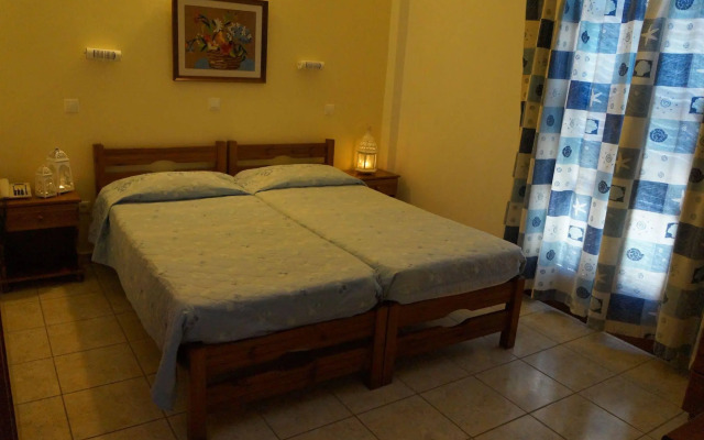 Zeus Hotel