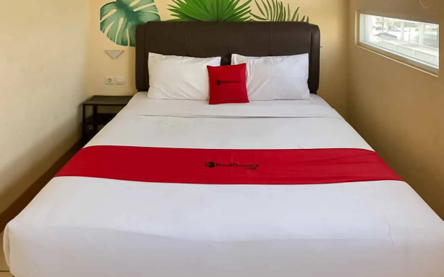 RedDoorz @  Iodium Residence Cikarang