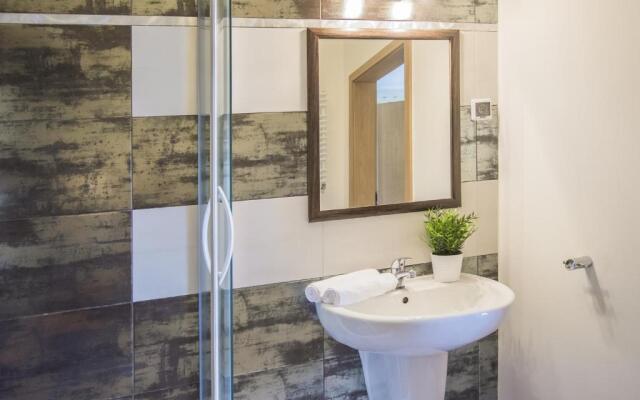 VacationClub - Trzy Korony Wazów Apartment 11