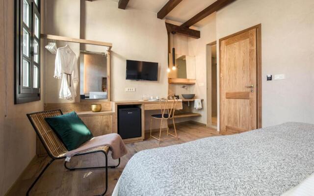 J&G Suites