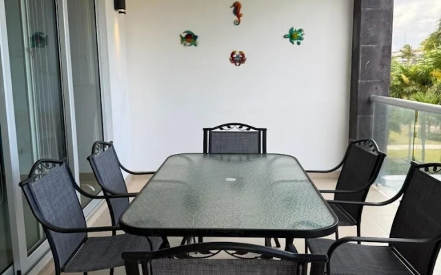 New Casa Paradise Ocean View 2 Bedroom Apts