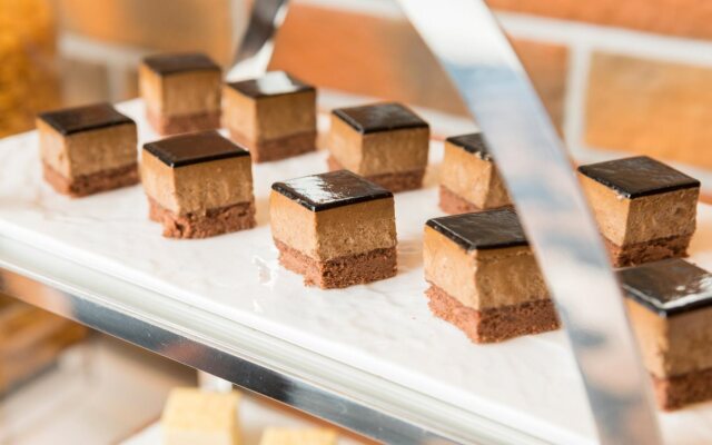 Garner Hotel Osaka Honmachi Midosuji by IHG