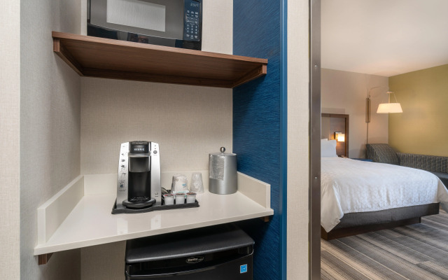 Holiday Inn Express & Suites Brandon by IHG