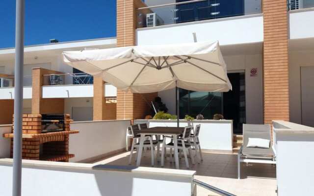 House With 2 Bedrooms in Albufeira, With Shared Pool, Terrace and Wifi