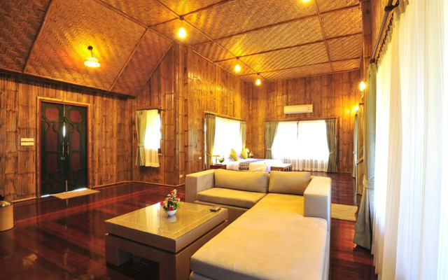 Reewa Waree Resort