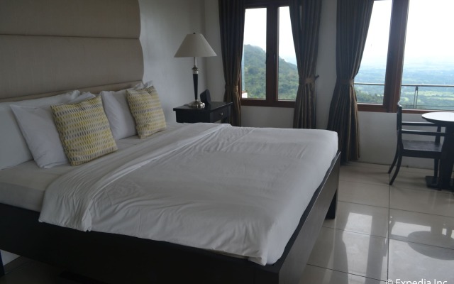 8 Suites By Fat Jimmy's