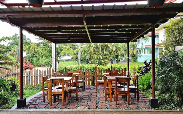 Royal Thee Bed & Breakfast
