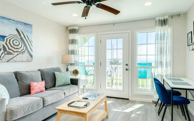 Seaside and Breezy Condo at the Victorian