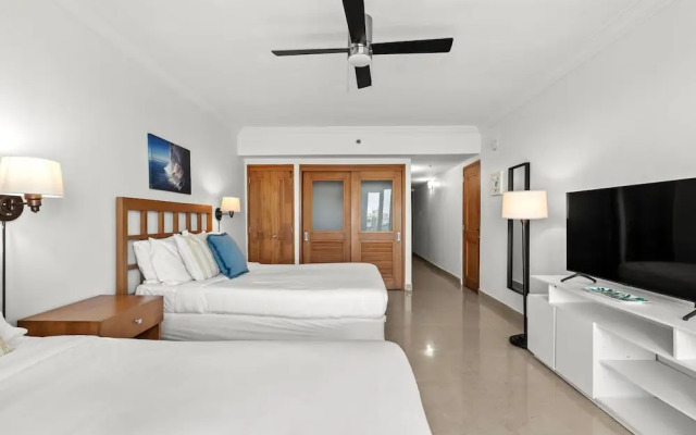 Lagoon821-bl in San Juan