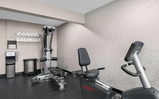 Country Inn & Suites by Radisson, Coon Rapids, MN