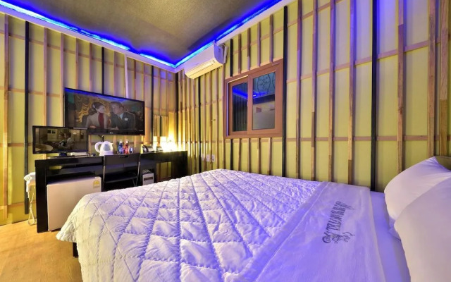 SS Motel