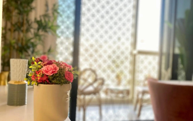 Spacious new 2 bedroom Apt-in amazing location