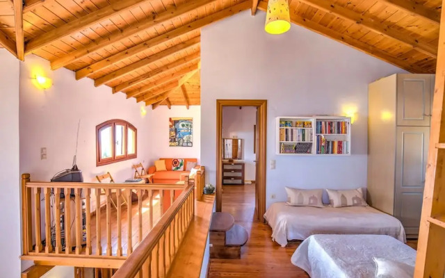 Sea Front Stone Villa Near Monemvasia