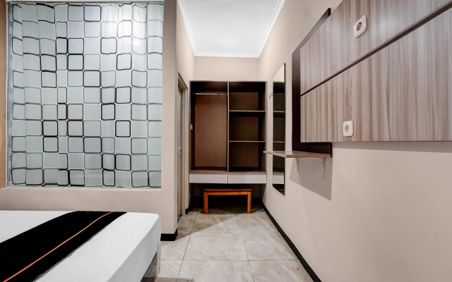 Hotel O near Ciputra World Surabaya formerly Darmo Residence – Guest Rooms – Surabaya
