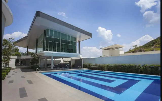 Sky Bungalow Green Beverly Hills