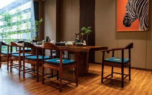 Huakang International Hotel
