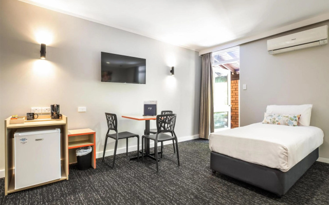 Nightcap at The Ranch Hotel – Guest Rooms – Sydney