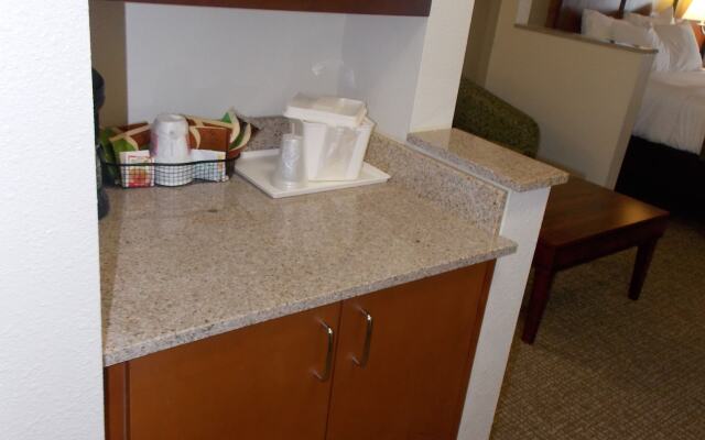 Comfort Suites Inn at Ridgewood Farm