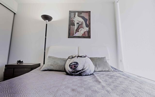 2 Storey Downtown Townhouse