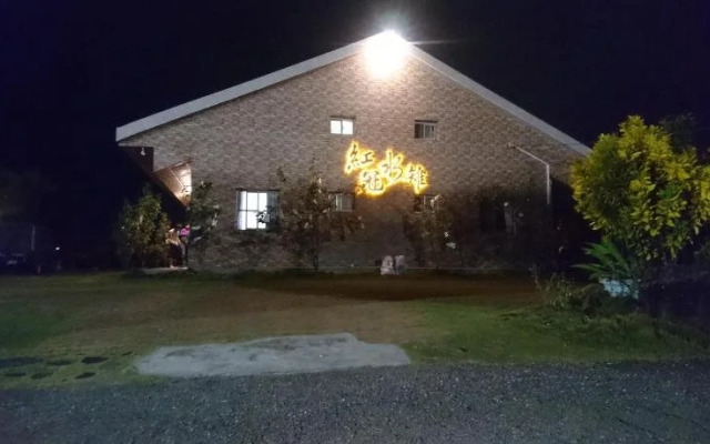Red Crown Jacana B&B