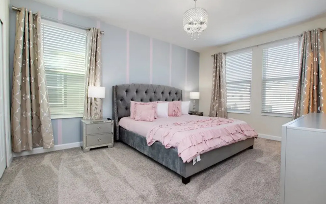 Champions Gate Resort 6 Bdrm Home