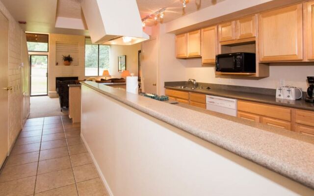 Park Avenue Condominiums by Identity Properties