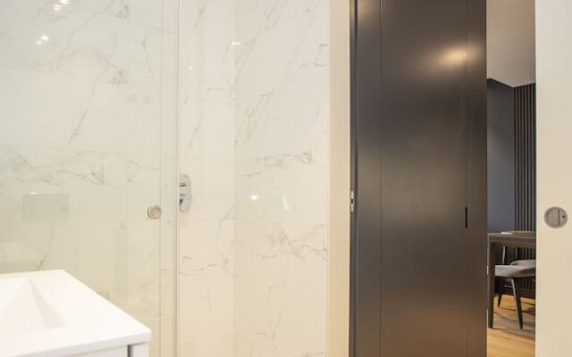 Liiiving in Porto - Dragão Pool View