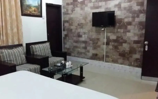 Hotel Rise Inn