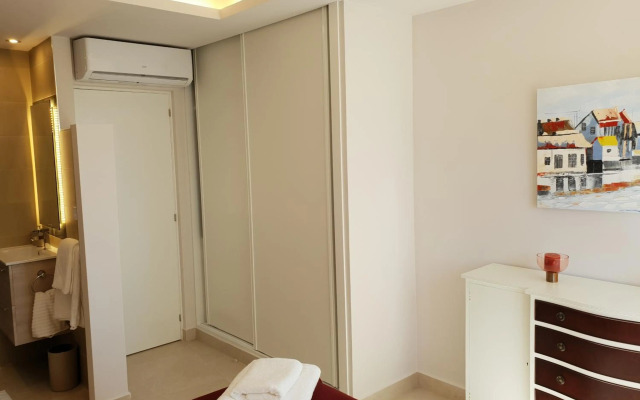 Fantastic Apartment In Front Of The Sea & Marina