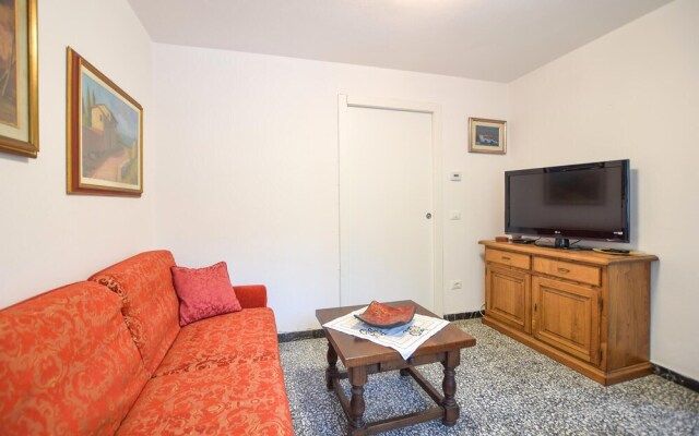 Awesome Home in Massarosa With Wifi and 2 Bedrooms