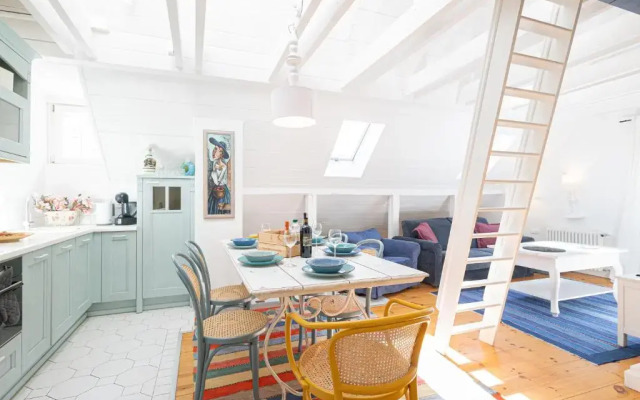 2HomeRent Emily