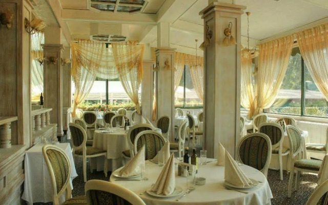 Maxi Park Hotel & Spa