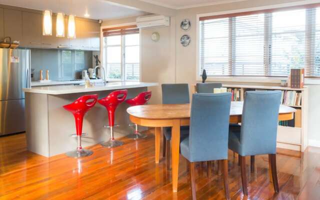 2 Bedroom Garden Oasis in Mount Eden