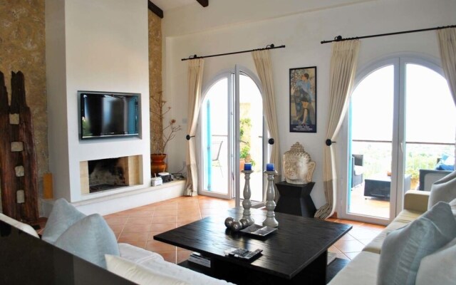 Villa Alex by Amy Villas