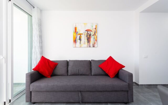 Close to the Sky Apartment, Surrounded by Beaches