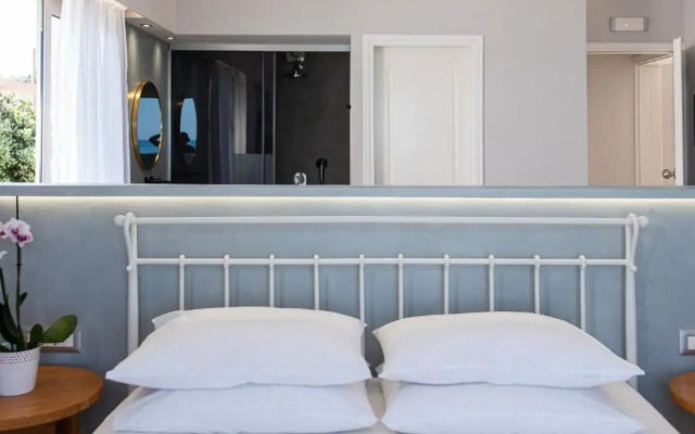 The Mini Beach Hotel