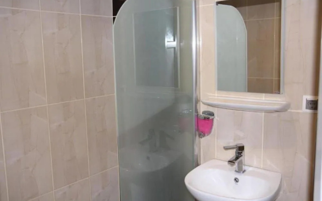 Dostlar Hotel