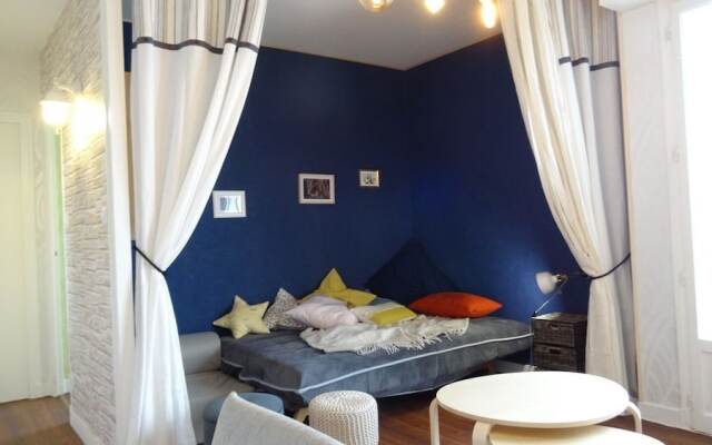 Studio Moderne avec jolie vue