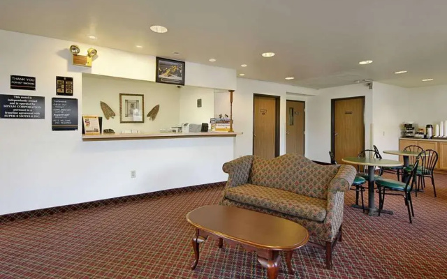 Super 8 York
