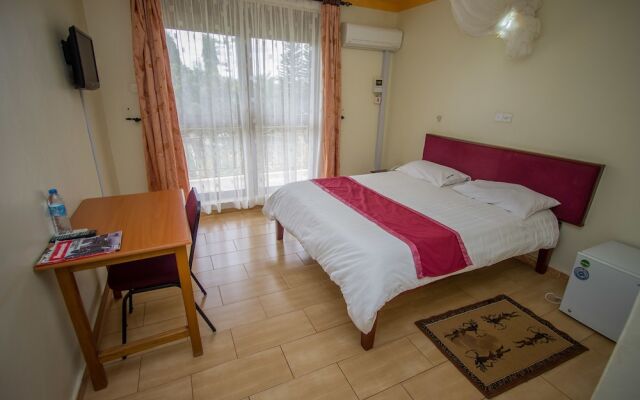 Askay Hotel Suites