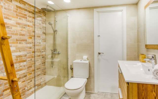 Nice & Cozy 4 Bed in Sants-montjuic BCN