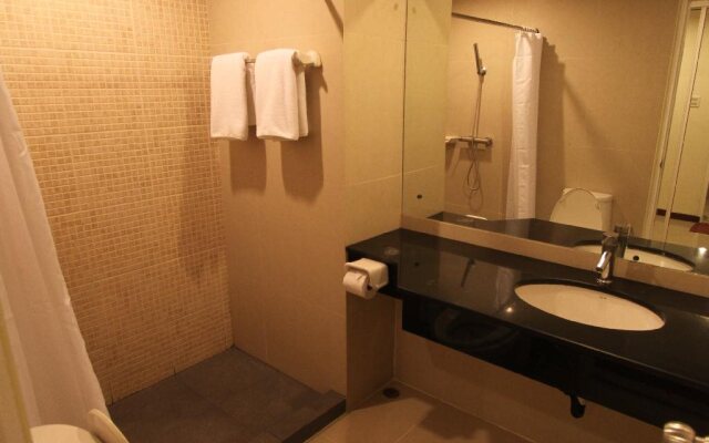 The Royal Bee Apart Hotel