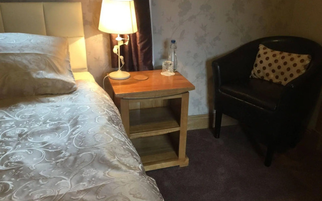Lakeview Guest House