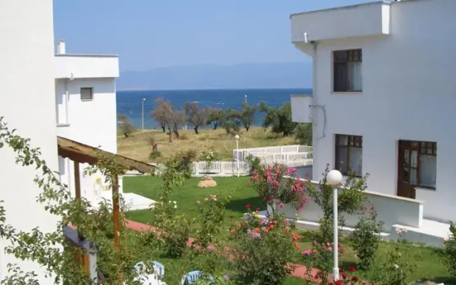 Yakamoz Tatil Sitesi
