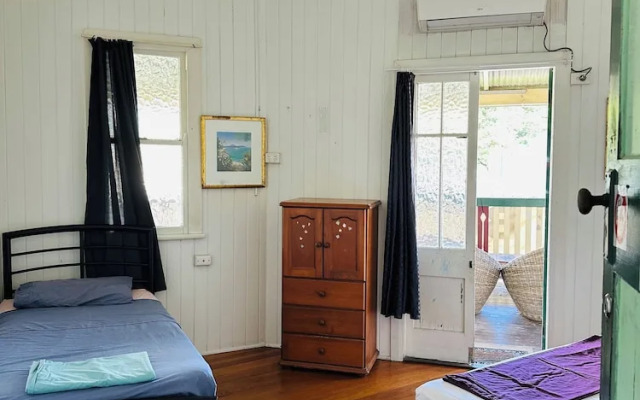 Mossman Exchange & Backpacker Resort